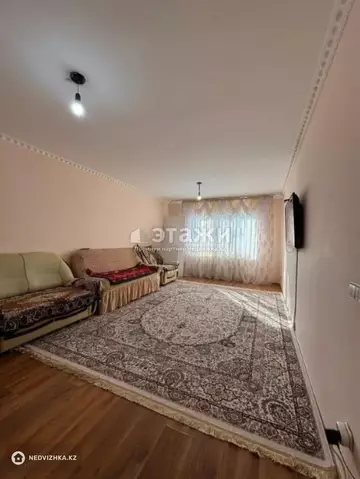 2-комнатная квартира, этаж 9 из 25, 72 м²