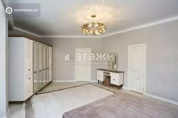 3-комнатная квартира, этаж 8 из 9, 145 м²
