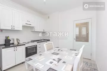 2-комнатная квартира, этаж 3 из 10, 65 м²