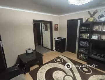 3-комнатная квартира, этаж 4 из 4, 62 м²
