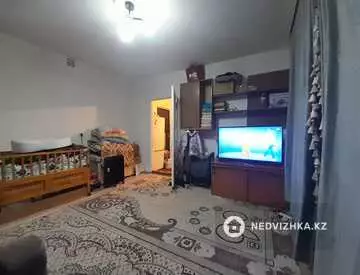 1-комнатная квартира, этаж 4 из 4, 27 м²