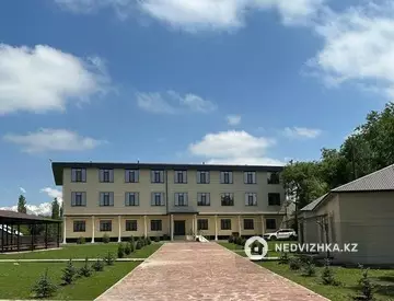 Гостиница, 3 этажа, 1 300 м²