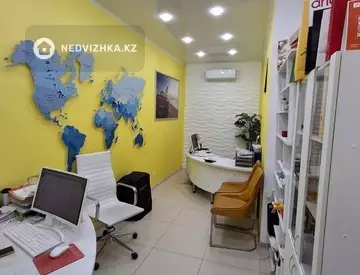 Офисное помещение, этаж 1 из 1, в жилом доме, 60 м²