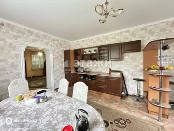 8-комнатный дом, 5.5 соток, 368 м²