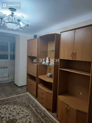 2-комнатная квартира, этаж 4 из 4, 45 м²