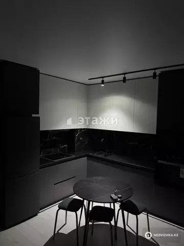 2-комнатная квартира, этаж 2 из 13, 45 м², на длительный срок