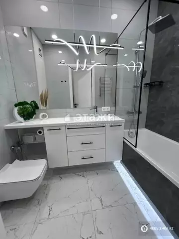 2-комнатная квартира, этаж 4 из 15, 50 м², на длительный срок