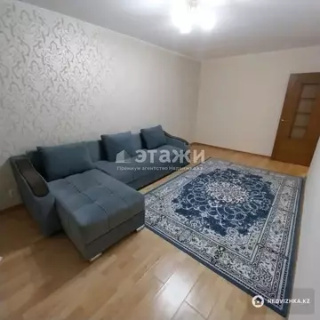 3-комнатная квартира, этаж 1 из 5, 65 м², на длительный срок