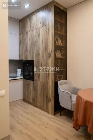 2-комнатная квартира, этаж 8 из 10, 40 м²
