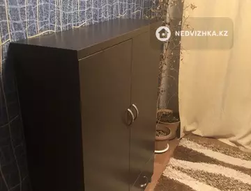 3-комнатная квартира, этаж 4 из 5, 48 м², посуточно