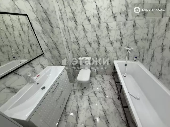 70.8 м², 3-комнатная квартира, этаж 2 из 12, 71 м², изображение - 1
