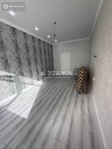 3-комнатная квартира, этаж 2 из 12, 71 м²