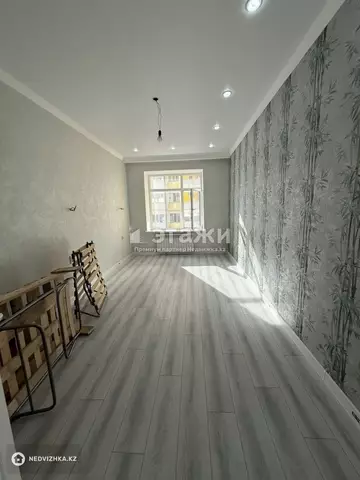 3-комнатная квартира, этаж 2 из 12, 71 м²