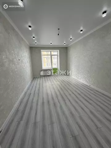 3-комнатная квартира, этаж 2 из 12, 71 м²