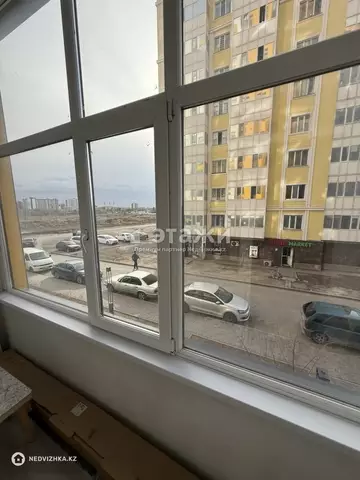 70.8 м², 3-комнатная квартира, этаж 2 из 12, 71 м², изображение - 4