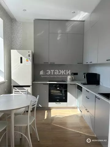 2-комнатная квартира, этаж 7 из 15, 53 м²