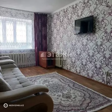2-комнатная квартира, этаж 4 из 5, 48 м²