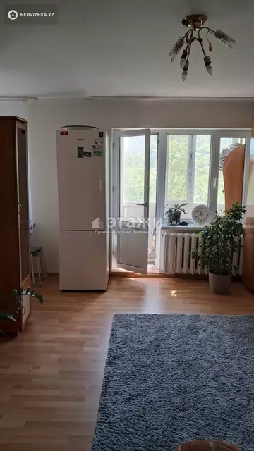 2-комнатная квартира, этаж 3 из 5, 44 м²