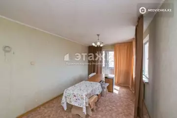 2-комнатная квартира, этаж 3 из 5, 42 м²
