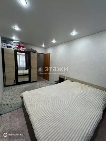 2-комнатная квартира, этаж 4 из 5, 54 м²