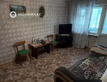 2-комнатная квартира, этаж 3 из 5, 42 м²