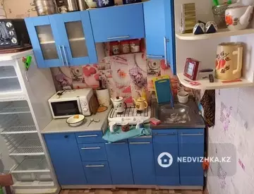 2-комнатная квартира, этаж 3 из 5, 42 м²