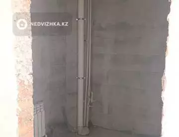 3-комнатная квартира, этаж 4 из 12, 80 м²
