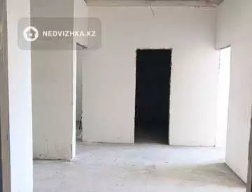 3-комнатная квартира, этаж 4 из 12, 80 м²