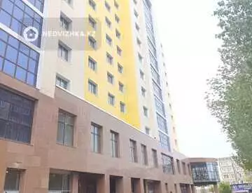 3-комнатная квартира, этаж 4 из 12, 80 м²