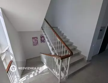2-комнатная квартира, этаж 3 из 5, 70 м²