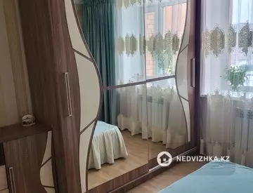 2-комнатная квартира, этаж 2 из 5, 70 м², на длительный срок