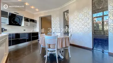 185.7 м², 3-комнатная квартира, этаж 2 из 4, 186 м², изображение - 0