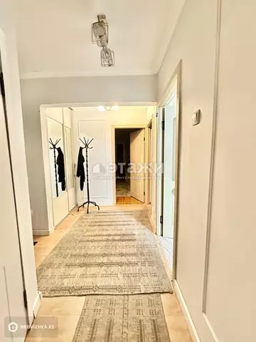 3-комнатная квартира, этаж 2 из 4, 64 м²