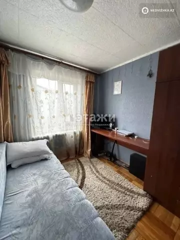 3-комнатная квартира, этаж 4 из 5, 56 м²