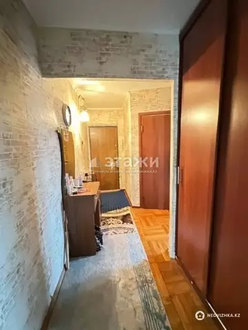 3-комнатная квартира, этаж 4 из 5, 56 м²