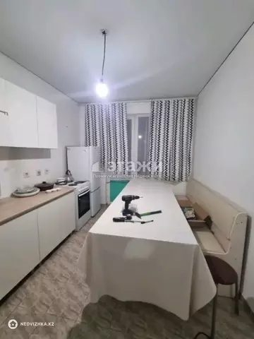 2-комнатная квартира, этаж 4 из 12, 58 м²