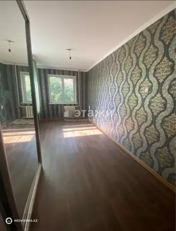 2-комнатная квартира, этаж 3 из 4, 44 м²