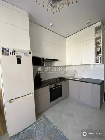 68 м², 3-комнатная квартира, этаж 4 из 12, 68 м², на длительный срок, изображение - 0