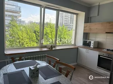 1-комнатная квартира, этаж 4 из 6, 43 м², на длительный срок