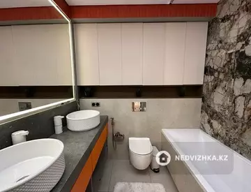 4-комнатная квартира, этаж 2 из 6, 80 м²