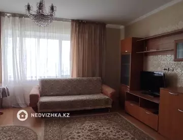 2-комнатная квартира, этаж 9 из 10, 65 м², на длительный срок