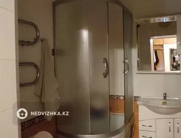 2-комнатная квартира, этаж 9 из 10, 65 м², на длительный срок