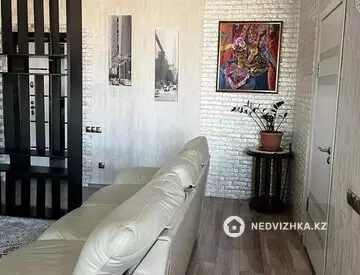 2-комнатная квартира, этаж 9 из 9, 60 м²
