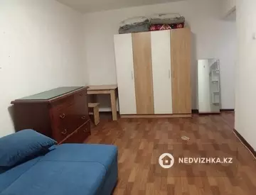 1-комнатная квартира, этаж 3 из 4, 32 м², на длительный срок
