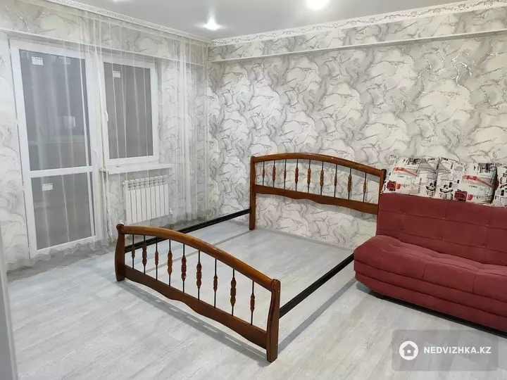 51 м², 1-комнатная квартира, этаж 2 из 10, 51 м², на длительный срок, изображение - 1