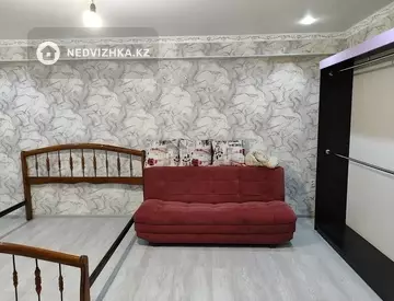 1-комнатная квартира, этаж 2 из 10, 51 м², на длительный срок