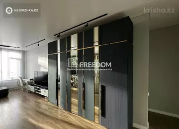 3-комнатная квартира, этаж 8 из 12, 109 м²