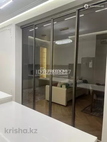 3-комнатная квартира, этаж 14 из 18, 101 м²
