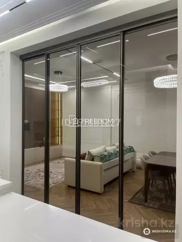 3-комнатная квартира, этаж 14 из 18, 101 м²