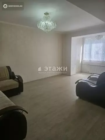 1-комнатная квартира, этаж 4 из 5, 36 м²